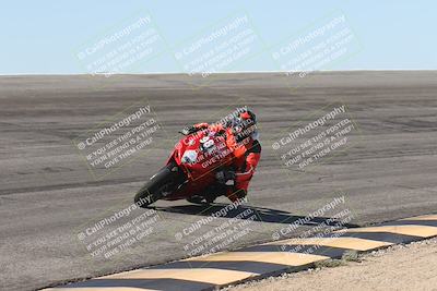 media/Oct-13-2025-Moto Forza (Mon) [[a66d839500]]/3-B Group/Session 2 (Bowl)/